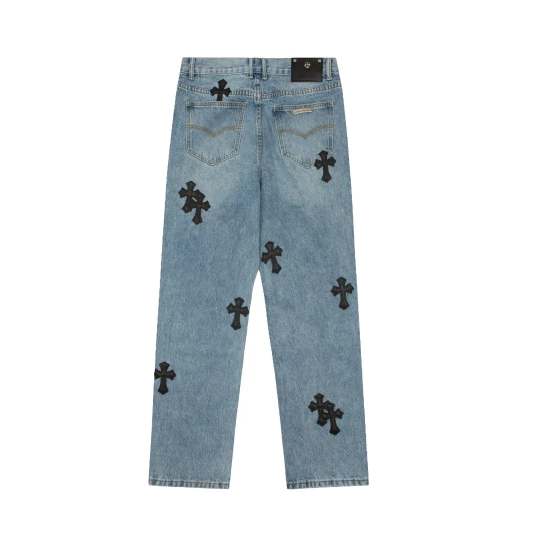 KE905#P230 The only correct leather label version on the market Chrome Hearts CH Cross embroidery distressed jeans Top ceiling quality 100% correct version The correct version is here!  Believe me this must be the best quality you will ever come across! ! Excellent value for money! !  Styles with different washes and textures are very friendly to people with thin legs and thick legs. The straight version is very flattering to the shape of the legs. The moderate length is timeless and easy to match. It is the basis of various styles and a must-have in the wardrobe! ! Add a little stacking to easily control the clean fit trend that has exploded this year. The fabric is stiff but also makes the upper body soft without losing texture. The sides and cuffs of some styles have a bone-wash effect. The vintage flavor pops up all at once. It’s really hard not to love it! ✅Correctly customize the Croxin metal leather label on the back panel. It is not sold directly with the cross on the finished jeans. 1:1 copying strives for excellence and the details are perfectly grasped. ✅The cross leather label is clear and smooth. Exquisite turning top craftsmanship. ✅Buttons, zippers and hardware are all customized versions of the Croxin LOGO. ✅High-cost washing process. Size: 28 30 32 34 36 (5 sizes)